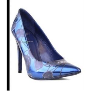 NWT Valentina Rangoni Romántico Printed Stiletto Pump. Size 8M